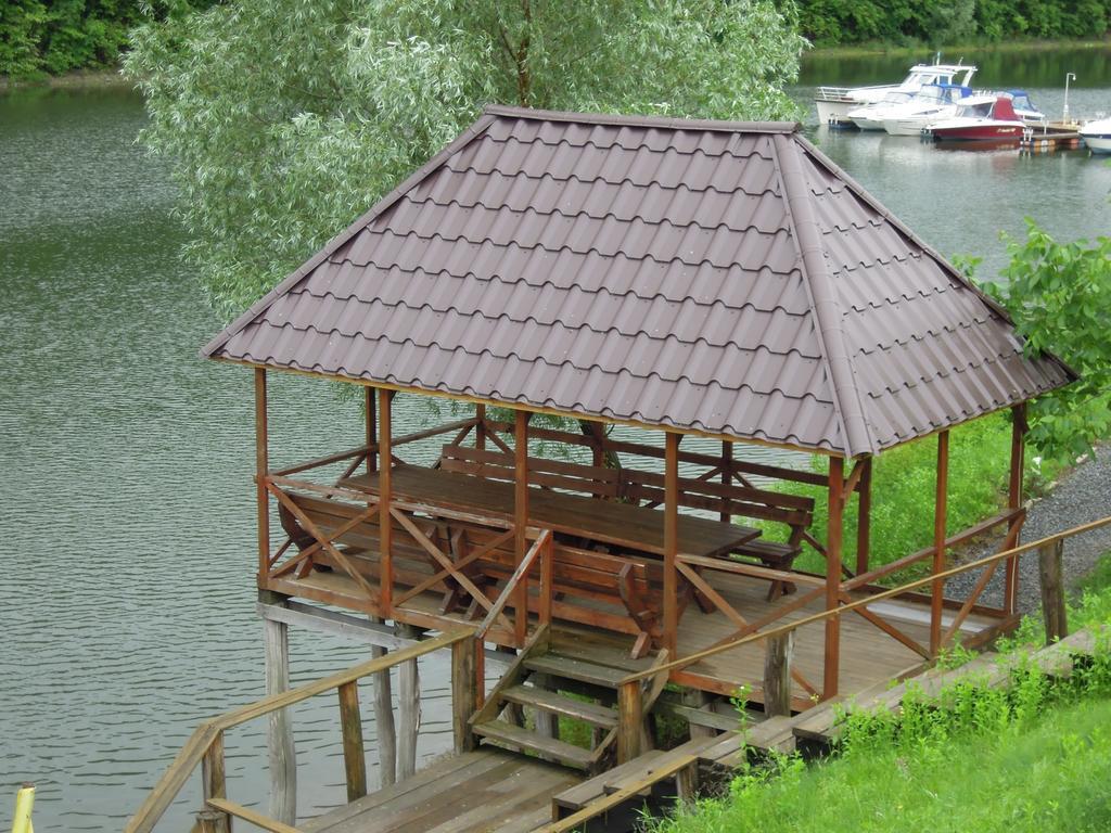 Hotel Yacht Club Mayak Dnistrivka 客房 照片