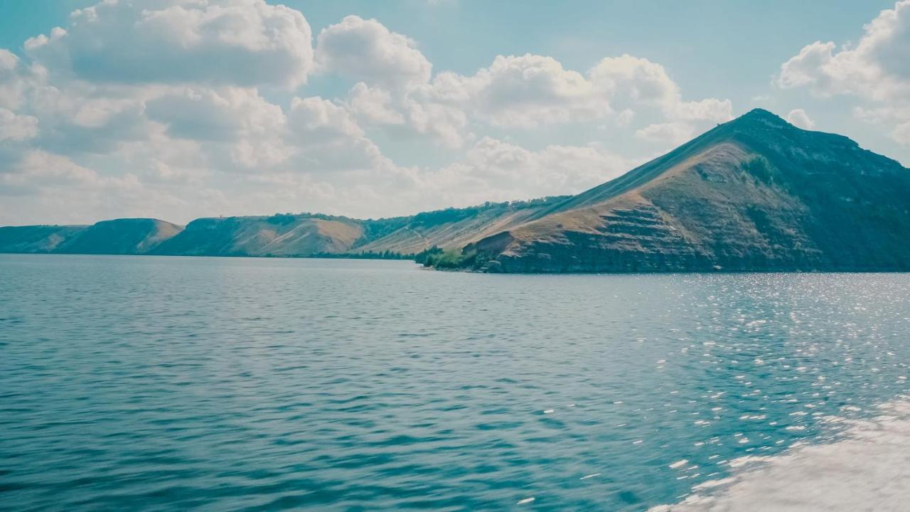 Hotel Yacht Club Mayak Dnistrivka 外观 照片